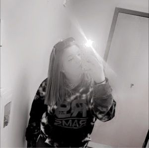 Meet your Posher, Tabitha